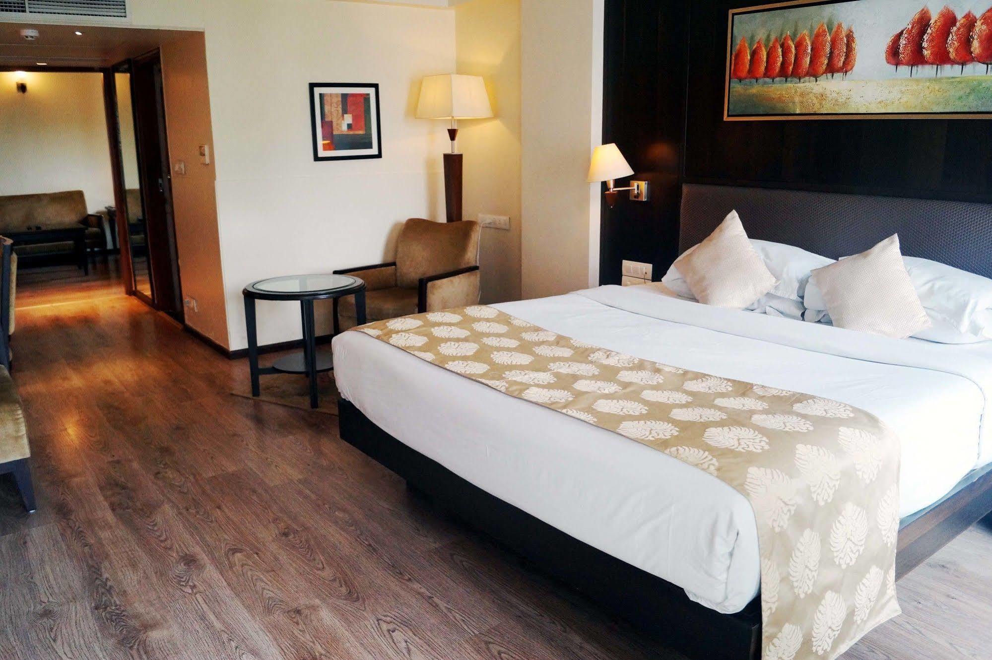 The President-A Boutique Hotel Ahmedabad Extérieur photo